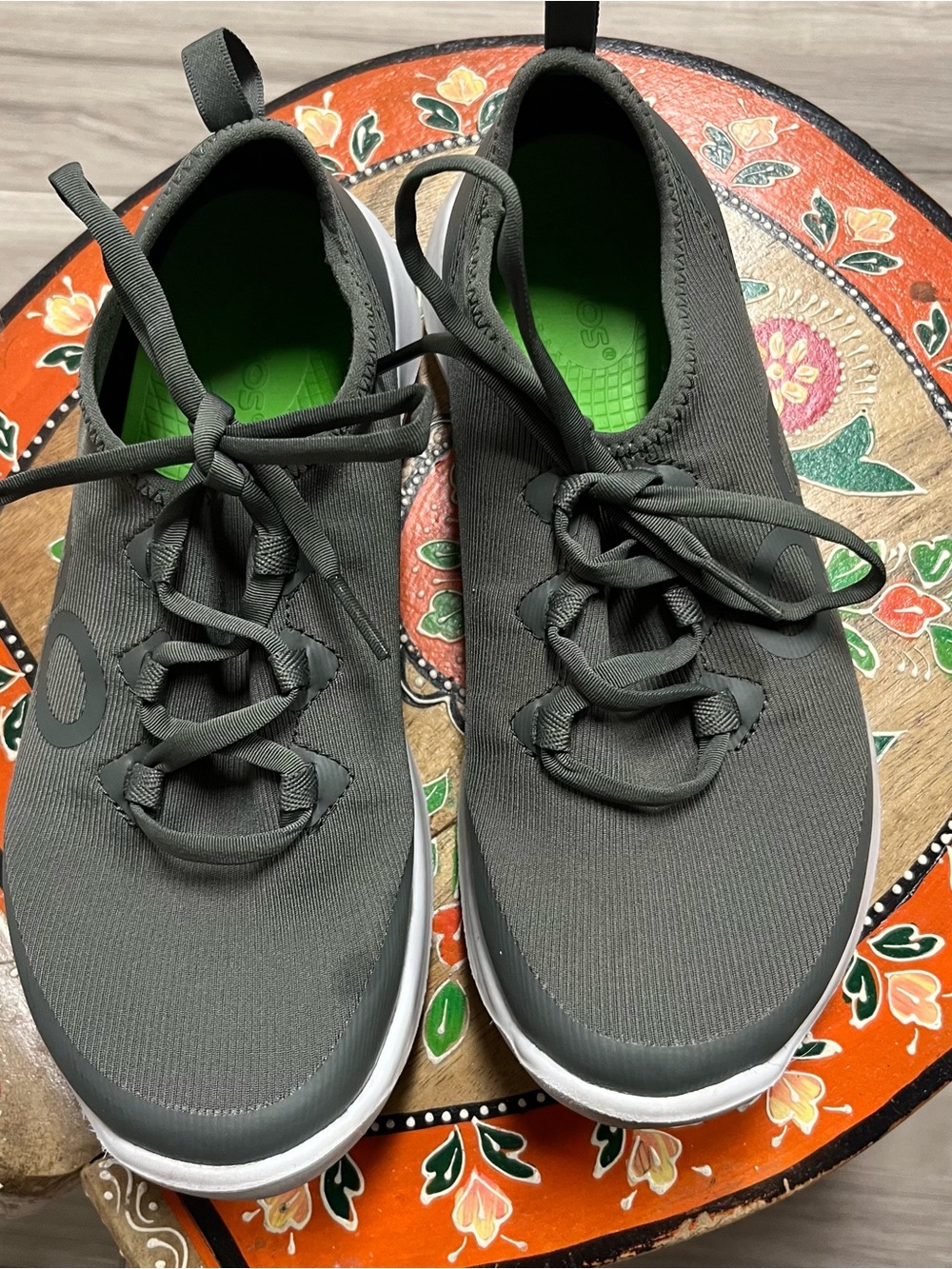 OOFOS Women's Olive Green Knit Lace-Up Sneakers